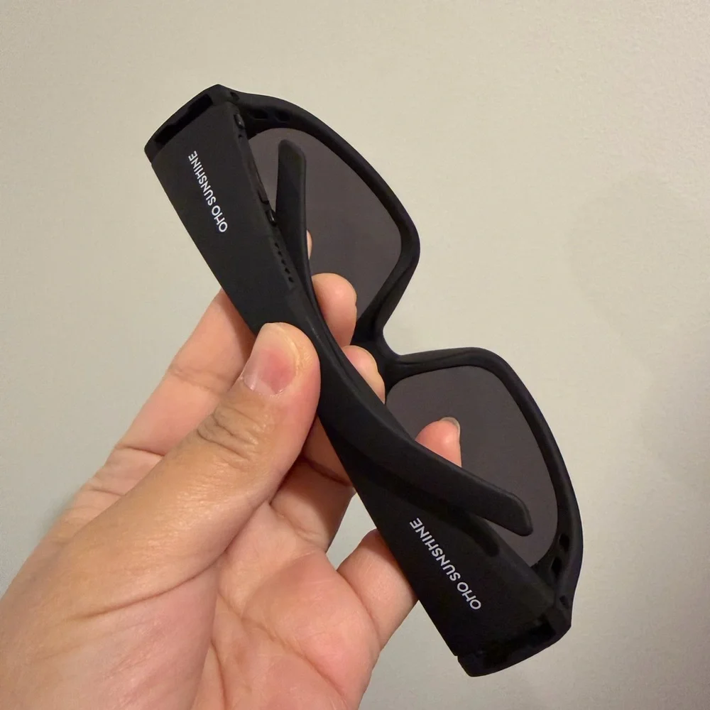 Smart Glasses, UV Protection and Voice Control